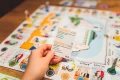 Kariera Polityczna - towarzyska gra  planszowa z rysunkami Andrzeja Mleczki